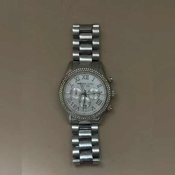 Michael Kors MK5667 Wrist Watch for Women - Picture 4 of 5